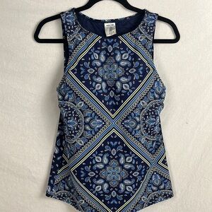 Lands end size 8, swim top, slight stain on tag